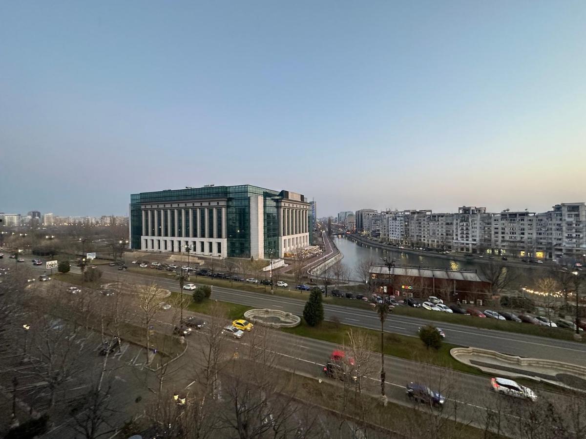 Unirii Lake Tribunal Boekarest Buitenkant foto