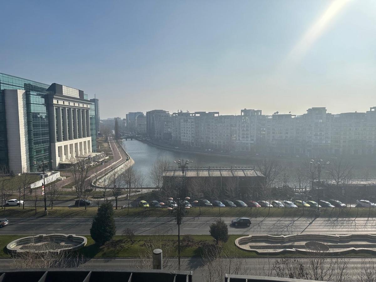 Unirii Lake Tribunal Boekarest Buitenkant foto