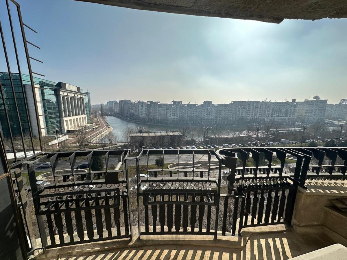 Unirii Lake Tribunal Boekarest Buitenkant foto